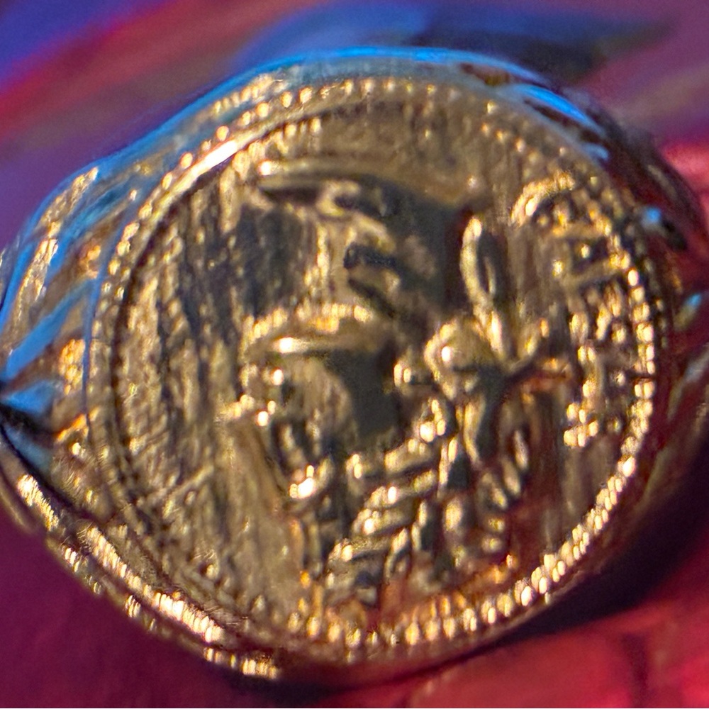 Gold Statement Ring - Picture 5 of 16